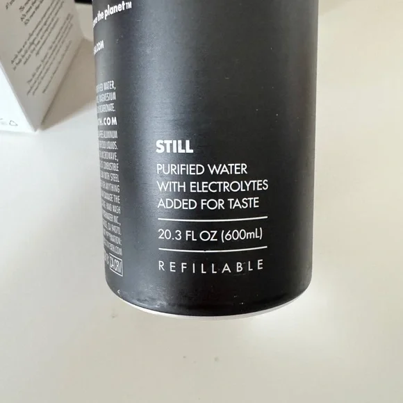 Alo Yoga Set 3pc: luminizing face moisturizer, bottle Alo, paper bag new color - Picture 5 of 6